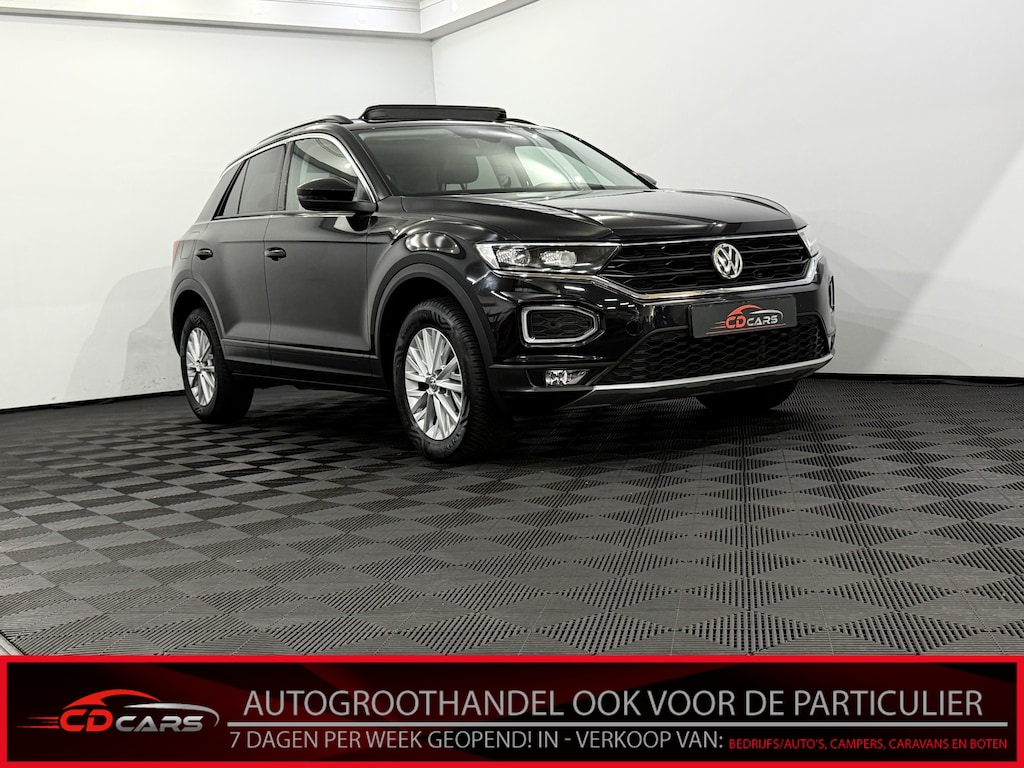 Volkswagen T-Roc 1.5 TSI Style Panoramadak, Camera, Apple carplay, Elektrische achterklep, Cruise control adaptief, A start stop, Clima, Lichtmetalen velgen