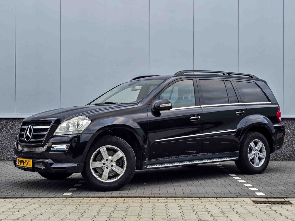 Mercedes-Benz GL 500 Yountimer | Pano | 7-zits | trekhaak 3500kg | Leder | 4matic | Carplay | Achteruitrijcamera | Cruise Control | Stoelkoeling / Stoelverwarming