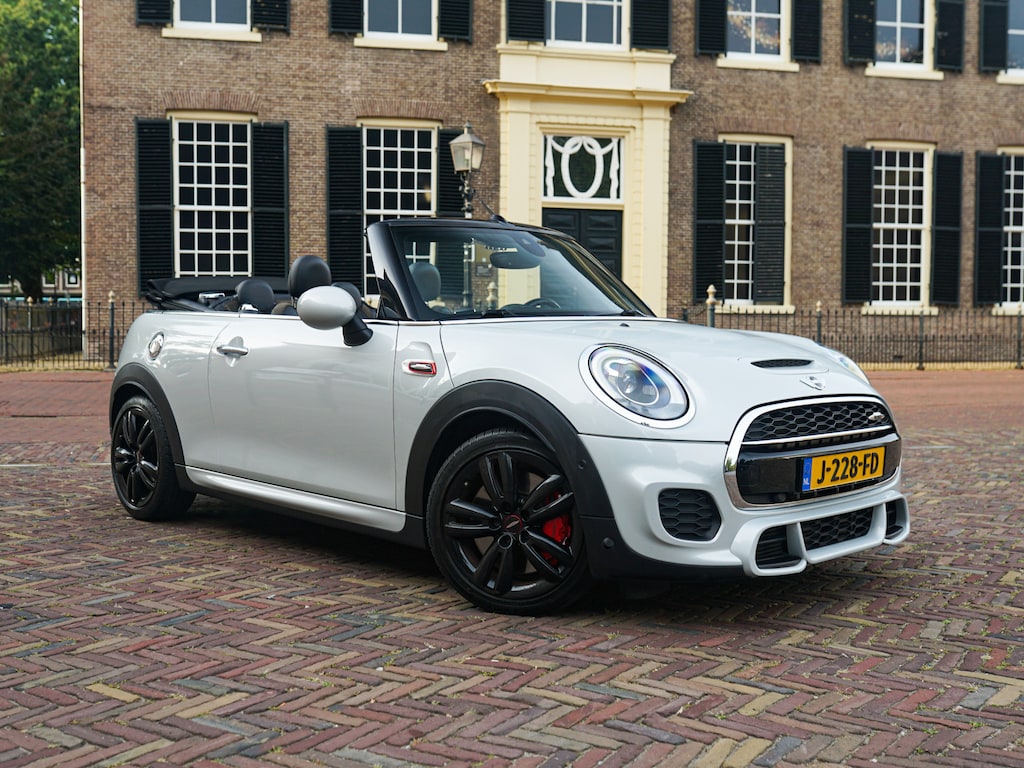 MINI John Cooper Works Cabrio 2.0 Chili Aut. l ACC l Leder l Camera l Keyless l Harman/Kardon