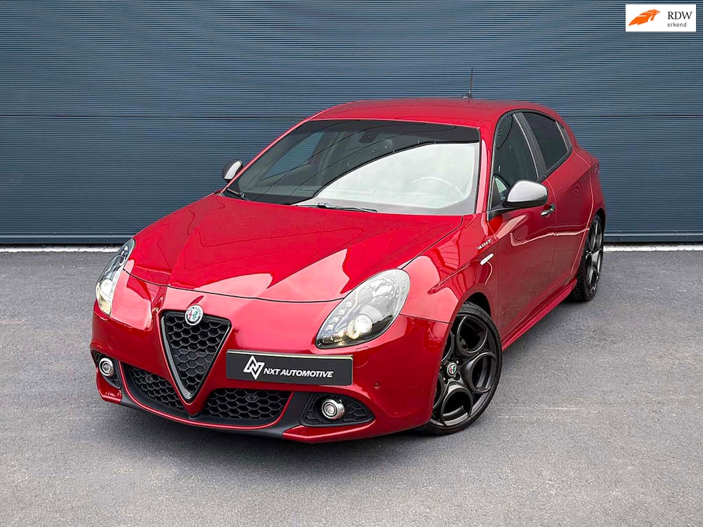 Alfa Romeo Giulietta 1.750 Turbo Veloce, Novitech onderstel, Sport uitlaat, 285PK, 19 inch velgen, Cruise, Leder, Zeer nette staat