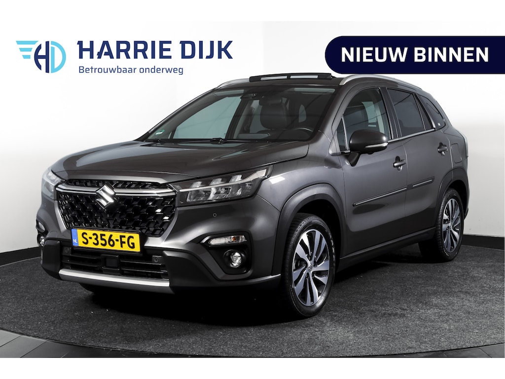 Suzuki S-Cross 1.5 Hybrid Style Orig. NL | S/K-Panodak | Adapt. Cruise | Stoelverw. | 360 Camera | PDC | NAV+App. Connect | Afn. Trekhaak | ECC | LM 17" |