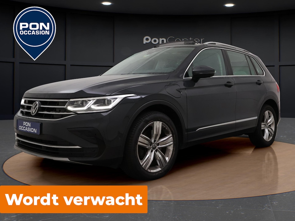 Volkswagen Tiguan 1.4 TSI eHybrid Elegance | Pano Dak | Trekhaak | Head-up Display | Camera | Side Assist | ACC | Stuur-/Stoelverwarming | Matrix LED | 19'' |