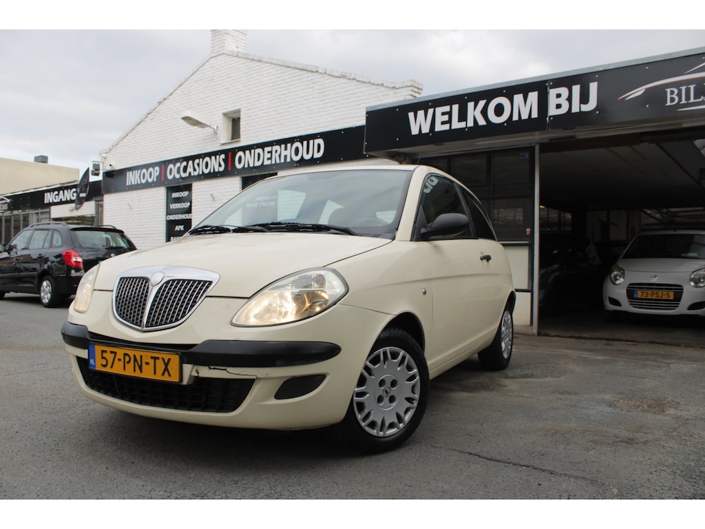 Lancia Ypsilon 1.2 / APK Nieuw / Elektrische ramen
