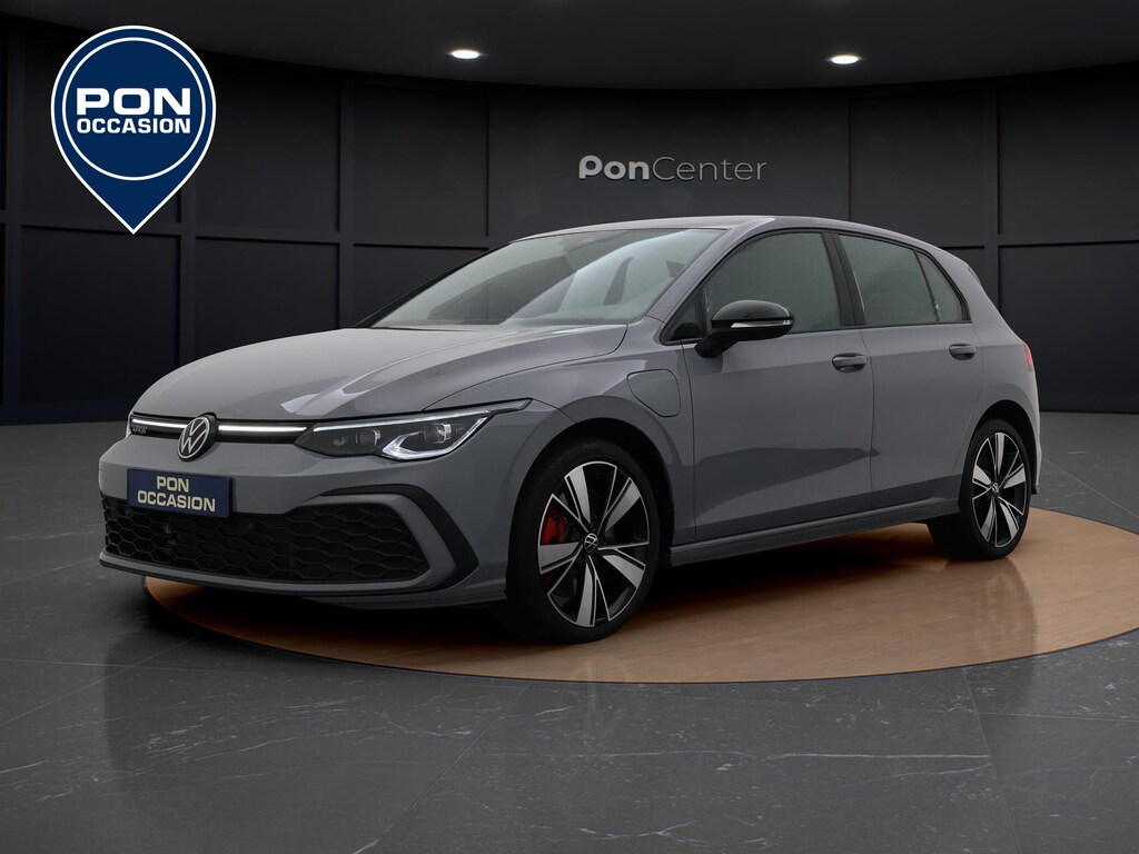 Volkswagen Golf 1.4 eHybrid GTE | Black Style | ACC | Parkeerhulp | IQ-light | Stuur-/Stoelverwarming | 18'' |