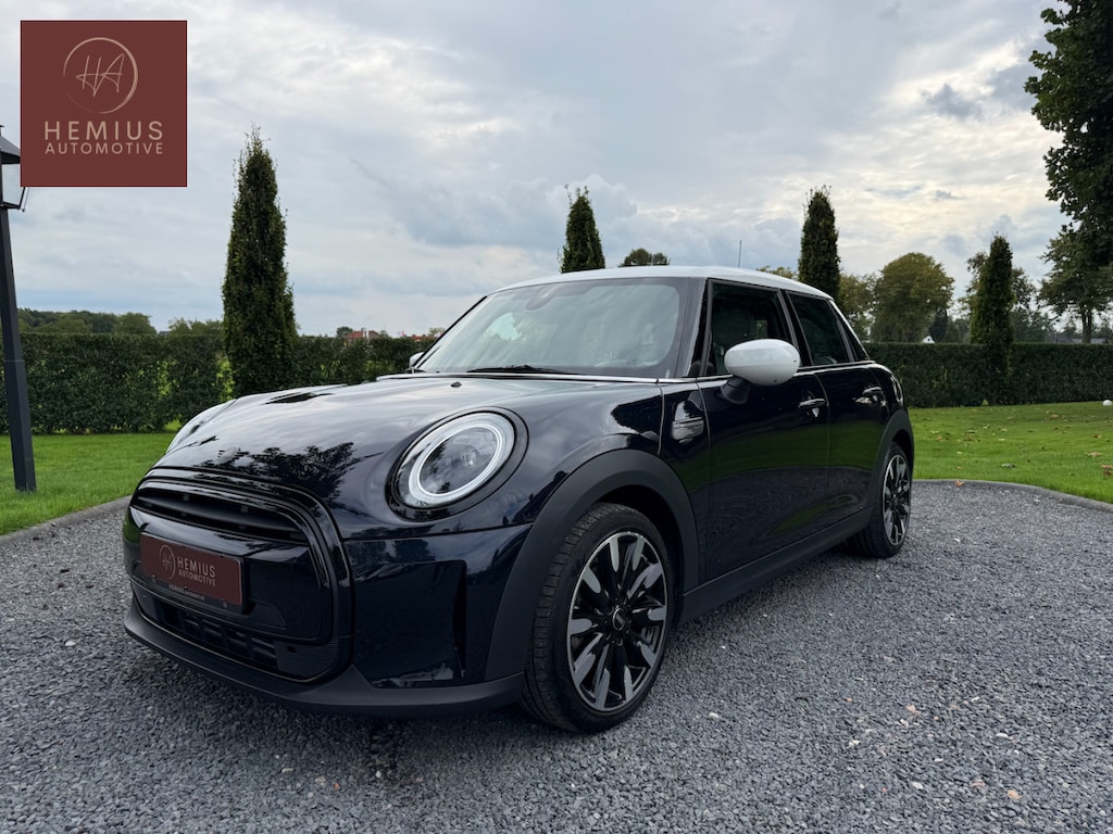 MINI Cooper 5-Deurs 1.5 | Wit Leder - Carplay | Stoelverwarming | Donkerblauw | Cruise