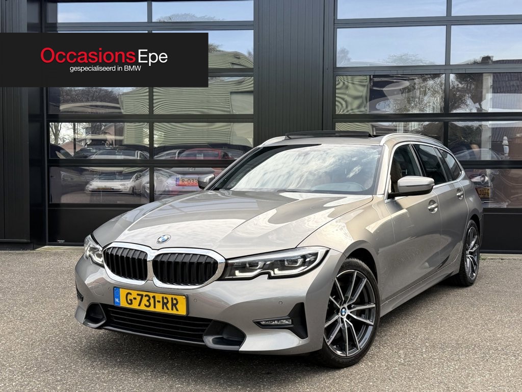 BMW 3-Serie Touring 330i Individual Edition Oxidgrau Pano