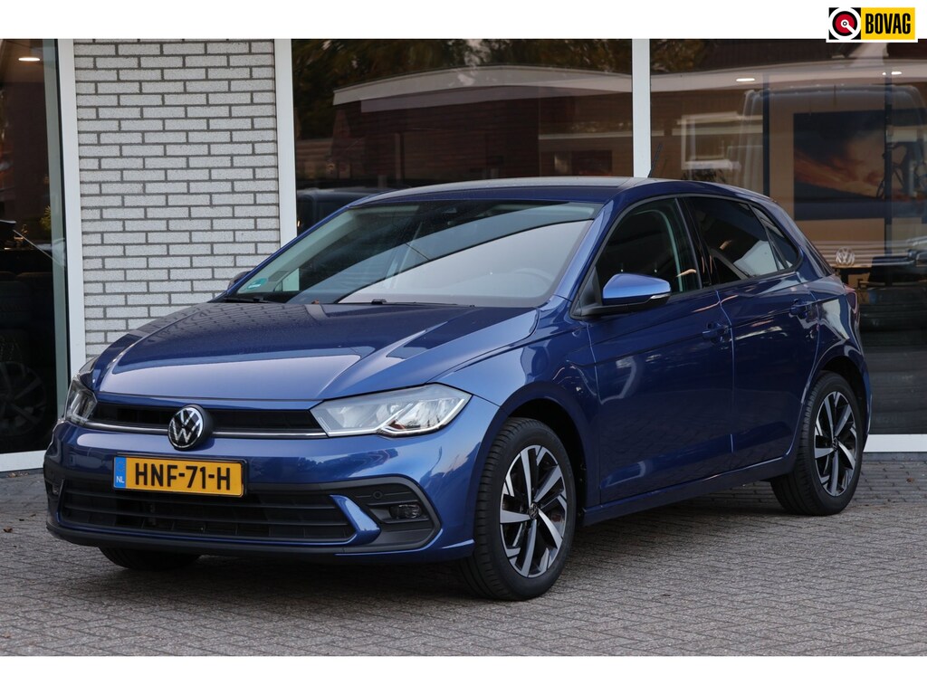 Volkswagen Polo Achteruitrijcamera App-connect Navigatie Parkeersensoren