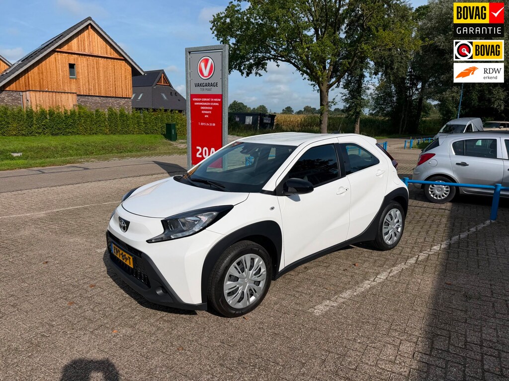 Toyota Aygo X 1.0 VVT-i S-CVT Play