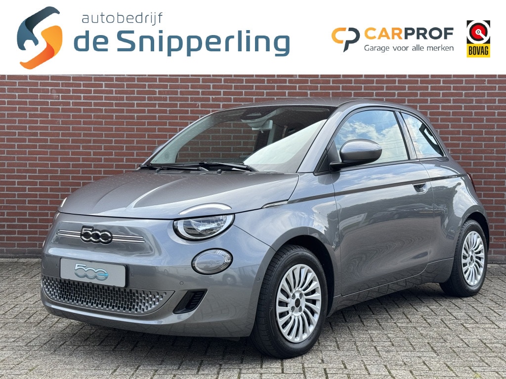 Fiat 500e 3+1 42 kWh CLIMA CARPLAY CAMERA STOELVW PDC DAB