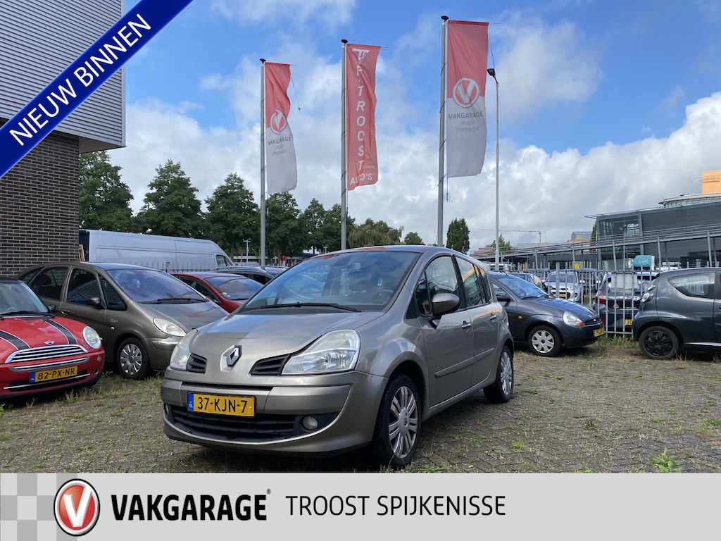 Renault Grand Modus 1.2 TCE Exception,Airco Cruisecontrol,Achteruitrijsensoren,Elektrischpakket,Leder/Stofbekleding,16 Inch Lmv