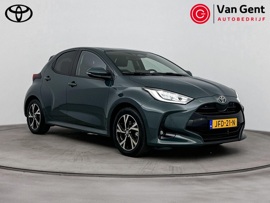 Toyota Yaris 1.5 Hybrid 115 Dynamic | Apple Carplay / Android Auto | Dodehoek detectie | Parkeersensoren voor/achter | Stoel-/stuurverwarming | Adaptive Cruise | Clima | Keyless | Camera | 16 inch