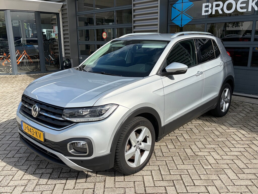 Volkswagen T-Cross 1.0 TSI 110 pk Style 7-DSG | Parkeersensoren | Navigatie | Apple Carplay | Adaptive cruise control | A-uitrij camera |