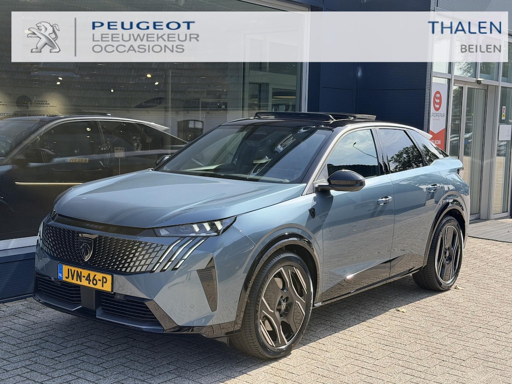 Peugeot E-3008 Launch Edition 325 Dual Motor 73 kWh | 8 Jaar Garantie | Nieuw Auto | Volledig Lederen Bekleding | Focal Audio | Panoramisch Schuifdak | LED Matrix Verlichting | Navigatie | 20" Lichtmetalen Velgen | 360 Graden Camera | Dode Hoek Detectie | Adaptieve Cruise Control | Stoelverwarming + Massage + Ventilatie | Hoge Zitpositie |