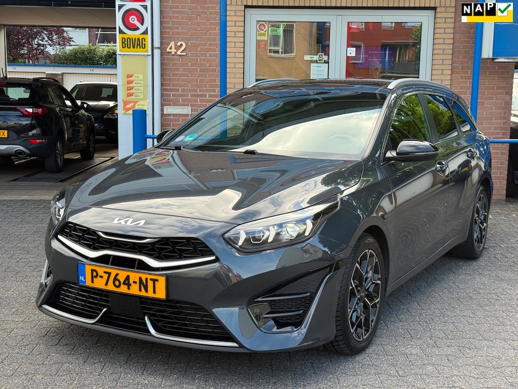 Kia Ceed Sportswagon 1.5 T-GDi GT-Line|Automaat|NAP|Trekhaak|Pano|BTW|Climate control | Park. sens. V+A+Camera | Stoelverwarming