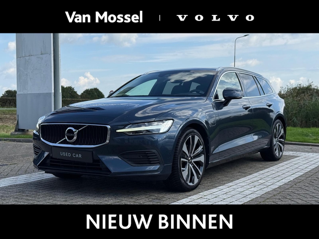 Volvo V60 T6 Twin Engine AWD Momentum Pro | Trekhaak | Parkeercamera | Apple Carplay | Digital Cockpit |