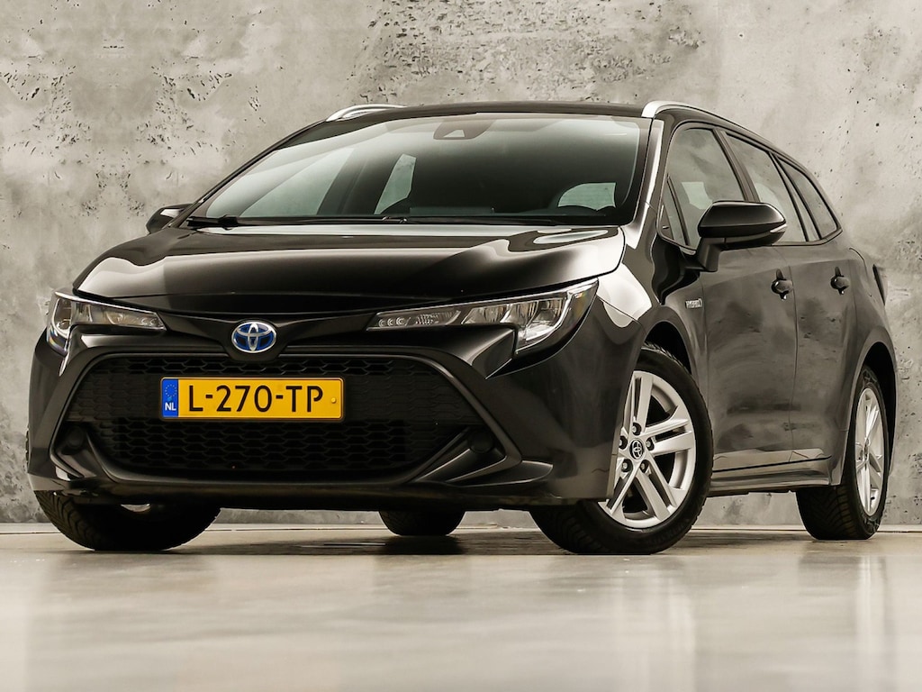 Toyota Corolla 1.8 Hybrid Sport Automaat (APPLE CARPLAY, 1e EIGENAAR, CAMERA, ADAPTIVE CRUISE, SPORTSTOELEN, LED KOPLAMPEN, LANE ASSIST, NIEUWSTAAT)