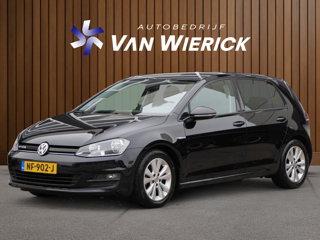 Volkswagen Golf 1.0 TSI Connected Series 116PK | Camera | Carplay | Trekhaak | Cruise | Clima | Navi | LM Velgen | Origineel NL