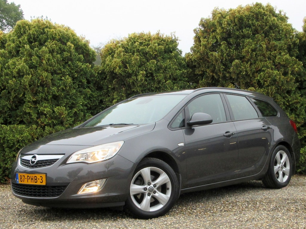 Opel Astra Sports Tourer 1.6 Turbo * Trekhaak *