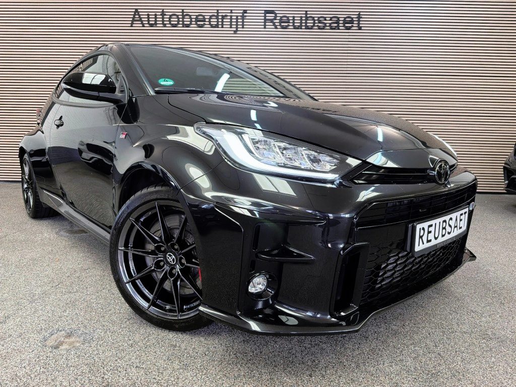 Toyota Yaris 1.6 GR Sport Performance 261pk Carbon Acc Clima Carplay Incl 12Mnd Garantie