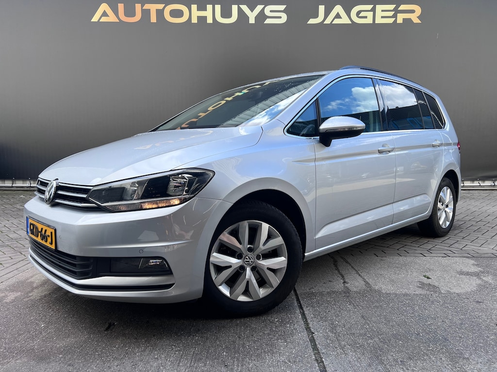 Volkswagen Touran 1.5 TSI Comfortline Business - Camera Carplay Navi