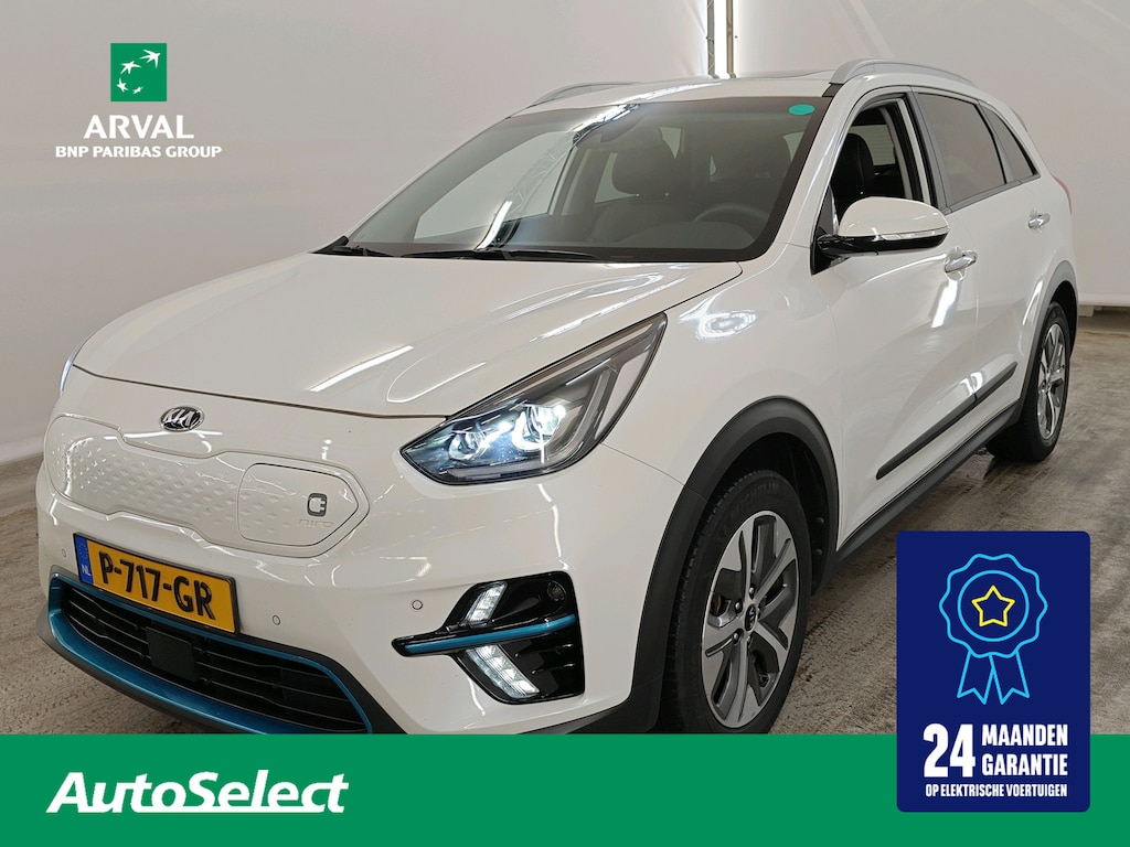 Kia Niro EV E-Niro 64 kWh 204pk ExecutiveLine | SOH 98% | Schuifdak | Warmtepomp | Stuur- Stoelverwarming | Leder | CarPlay | JBL Audio
