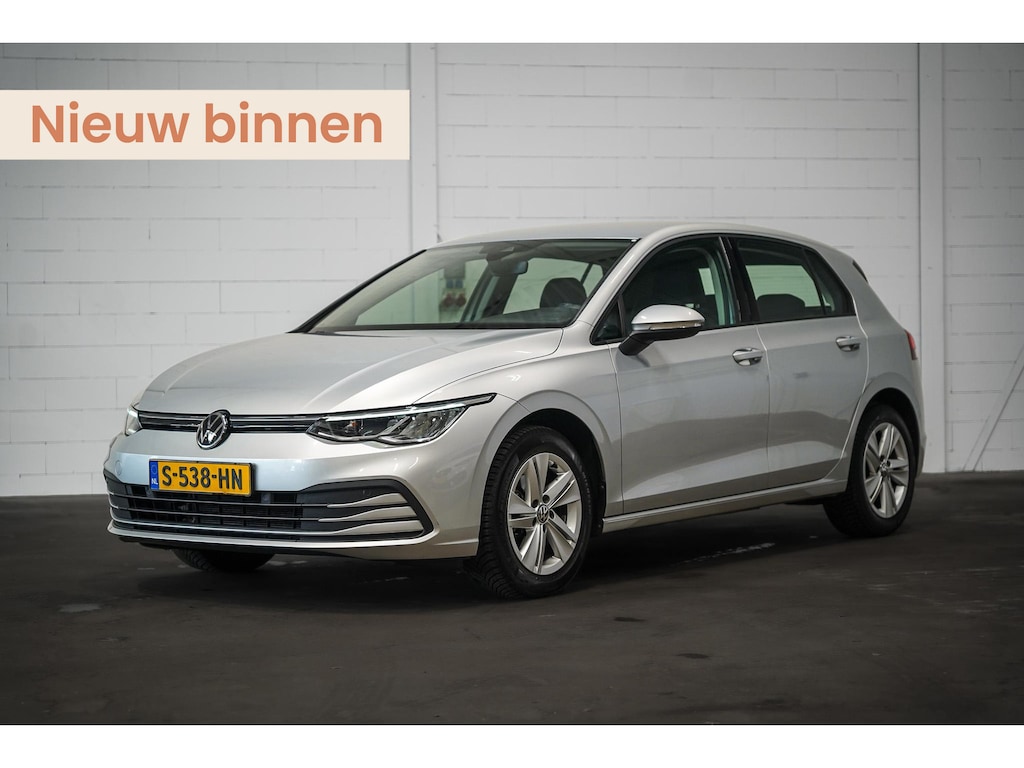 Volkswagen Golf 1.0 eTSI Life | Stoelverwarming | Climate |  Navigatie | ACC