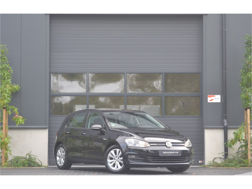 Volkswagen Golf 1.0 TSI Comfortline NAP | Carplay | Cruise Control | Trekhaak | Parkeersensoren voor en achter