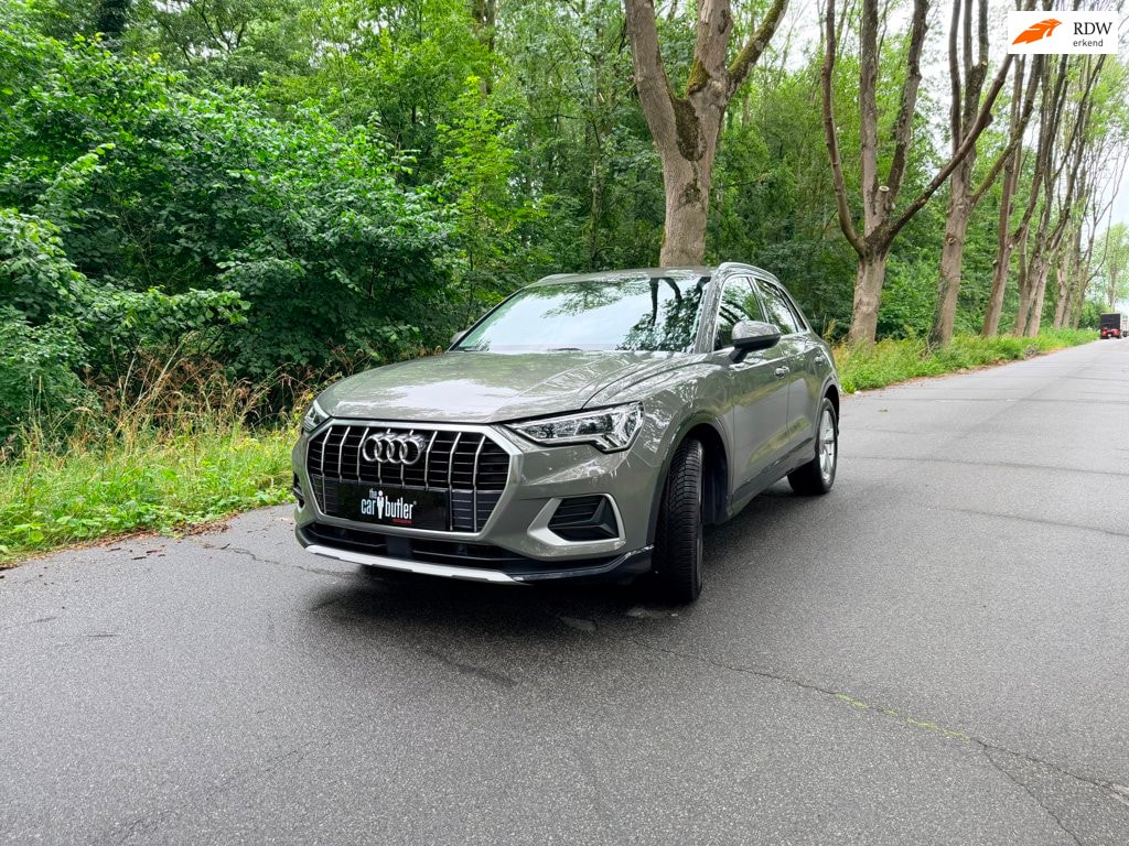 Audi Q3 35 TFSI Pro Line | ACC | Navigatie Plus | Sportstoelen