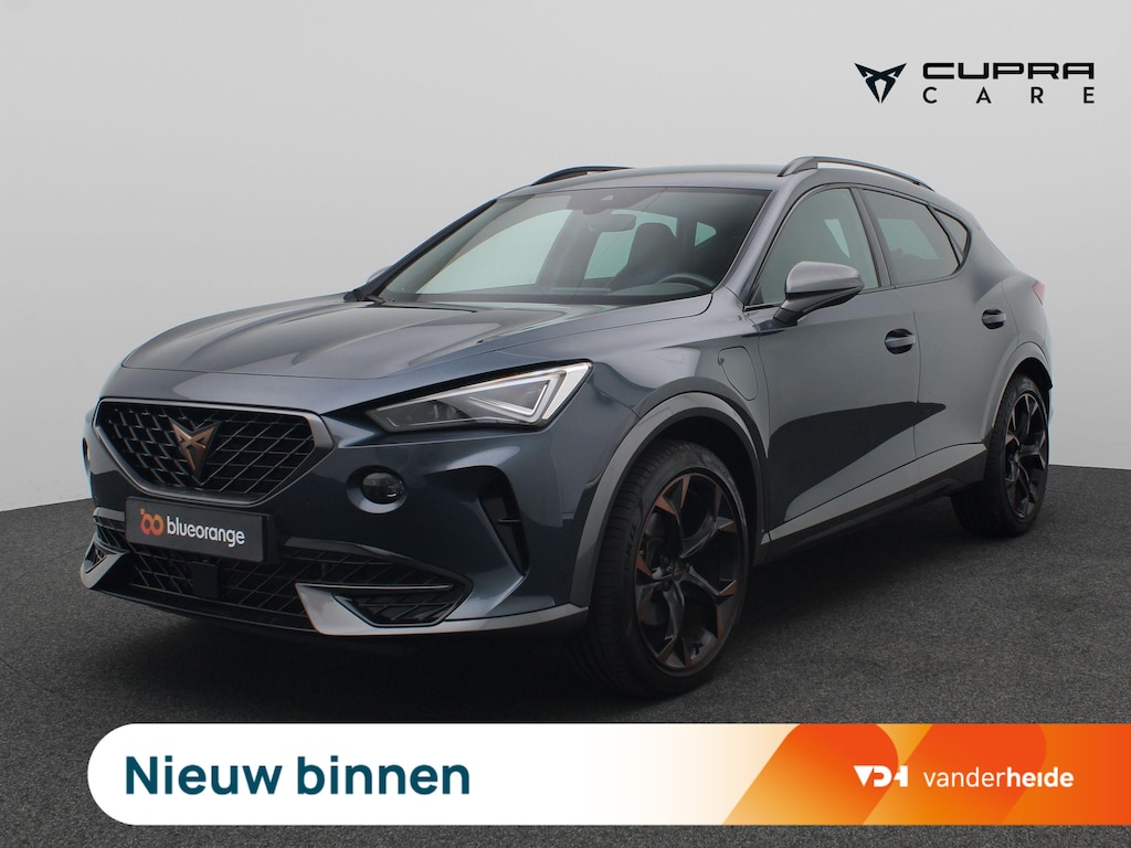 CUPRA Formentor 1.4 e-Hybrid Business 204PK DSG Memorystoel, Matrix LED Verlichting, Parkeersensoren Achter, Keyless, 19" LM Velgen, Stoel-Stuurverwarming, Voorruitverwarming