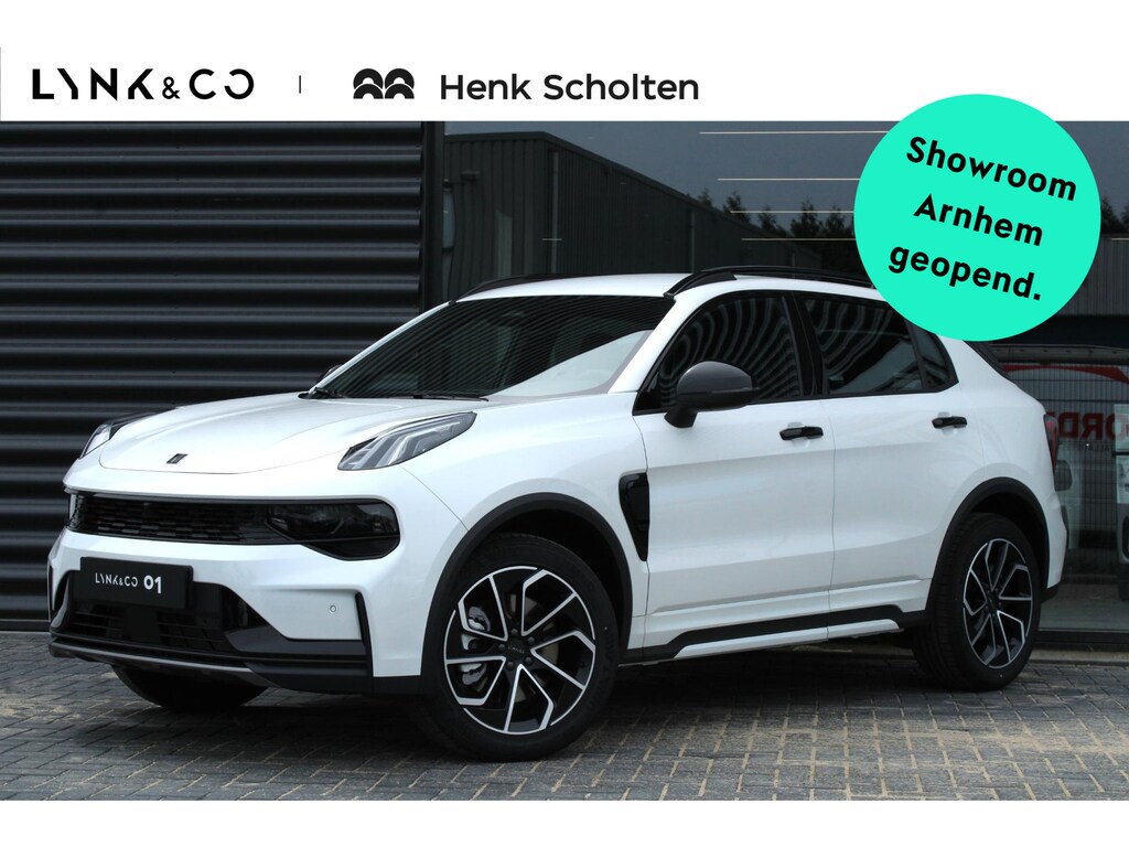 Lynk & Co 01 276PK Core | Achteruitrijcamera | LED Koplampen | Adaptieve Cruise Control | Stoelverwarming | Apple Carplay/Android Auto | Navigatie | Climate Control