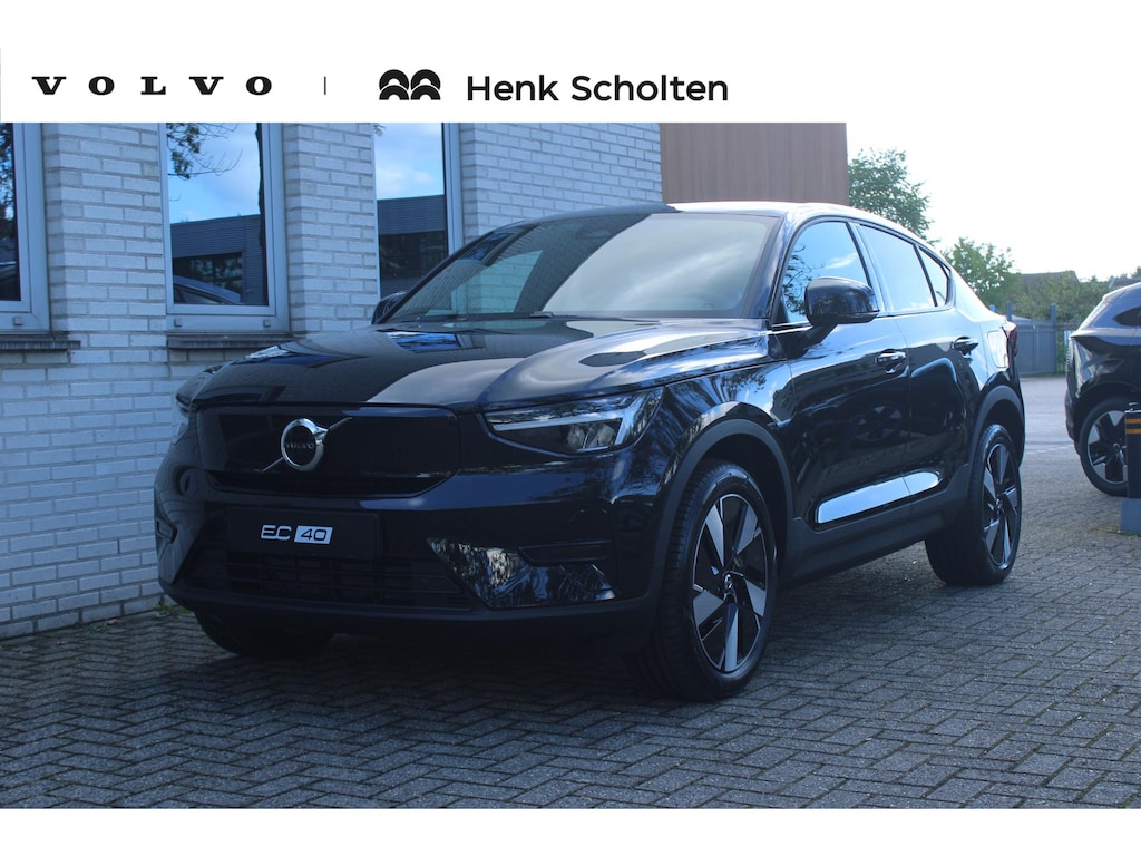 Volvo EC40 Single Motor Plus Europa 70 kWh Apple carplay / Android auto | Electronic climate control | 19" lichtmetalen velgen | Panorama dak | Warmtepomp | Voorstoelen verwarmd | Achterbank verwarmd |