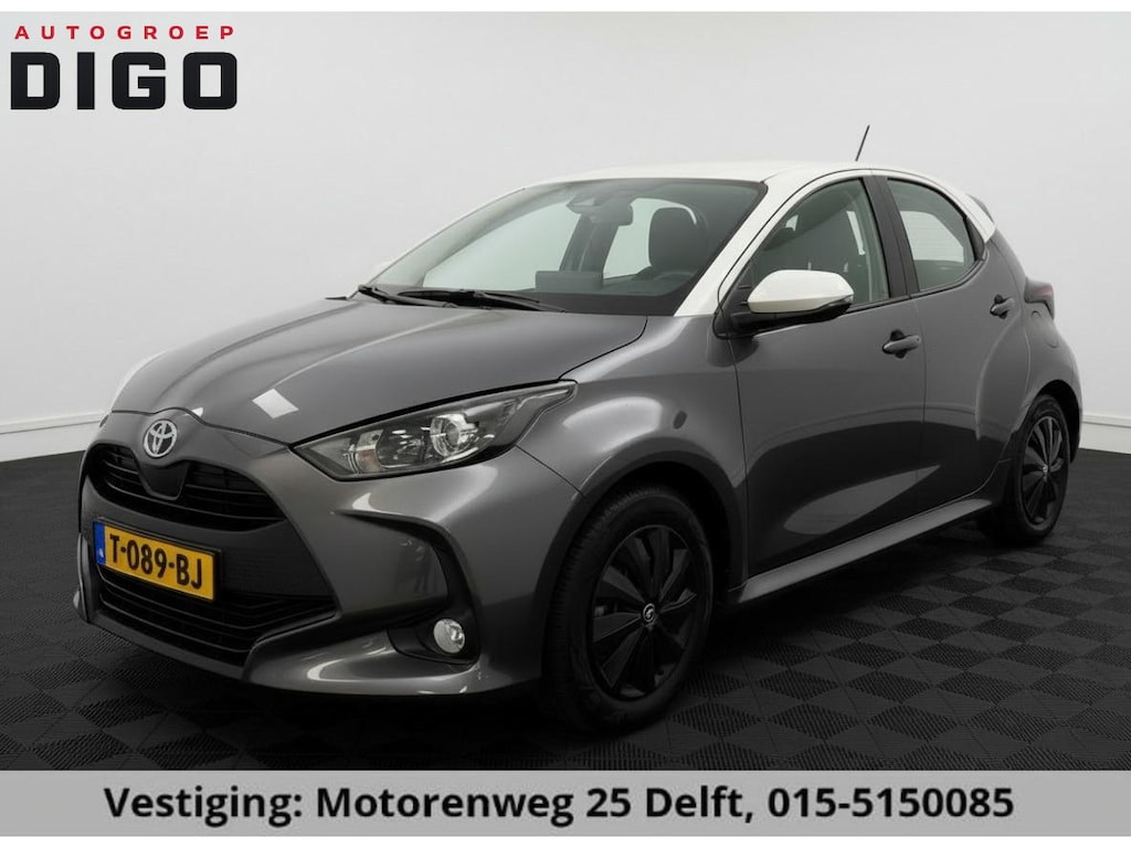 Toyota Yaris 1.5 HYBRID BI-TONE GARANTIE TOT 03-2033! . ADAPTIEVE CRUISE CONTROL . APPLE CARPLAY & ANDRIOD AUTO . SLECHTS 35.000km!
