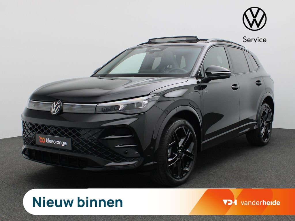 Volkswagen Tiguan 1.5 eHybrid R-Line Edition Panoramadak, Trekhaak, Black Style, Head-Up Display, 360gr. Camera, Harman Kardon Audio, Keyless, Side Assist, Elektr. Achterklep, Matrix LED Verlichting