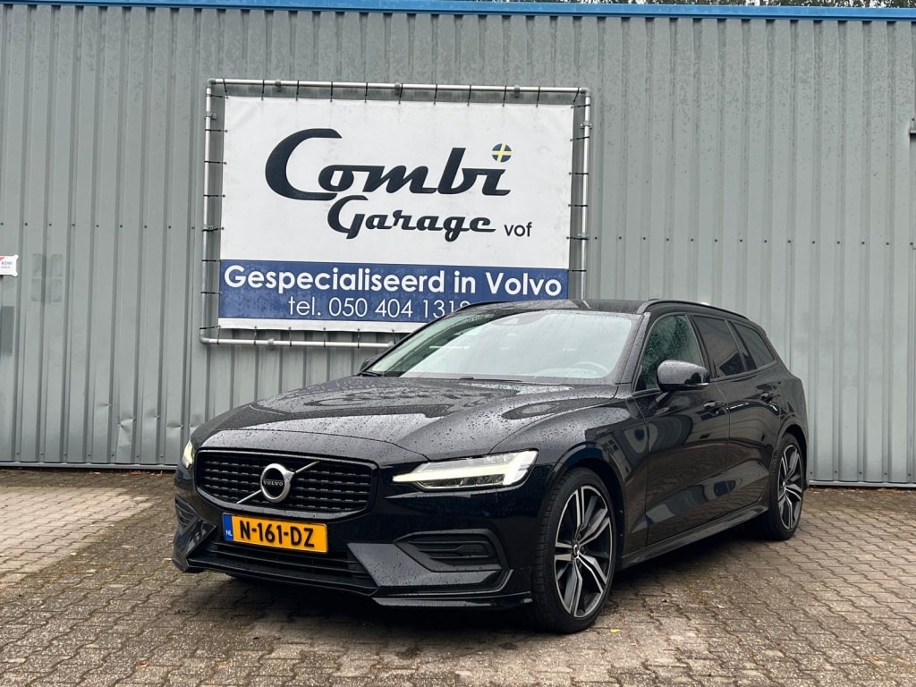 Volvo V60 2.0 B3 Momentum Advantage