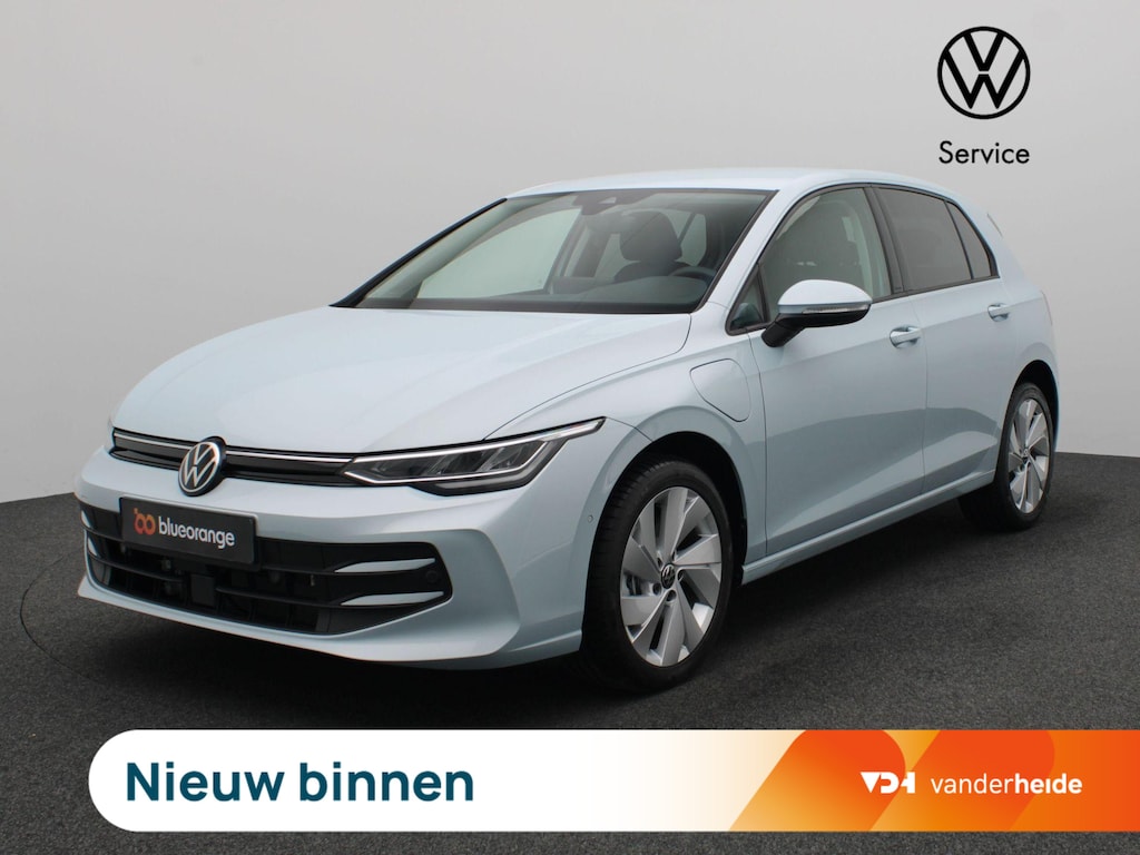 Volkswagen Golf 1.5 eHybrid Life Edition 204PK DSG SOH 100%, Adaptieve Cruise Controle, Navi via Apple Carplay/Android Auto, Achteruitrijcamera, Stoel-Stuurverwarming, Keyless, 17" LM Velgen
