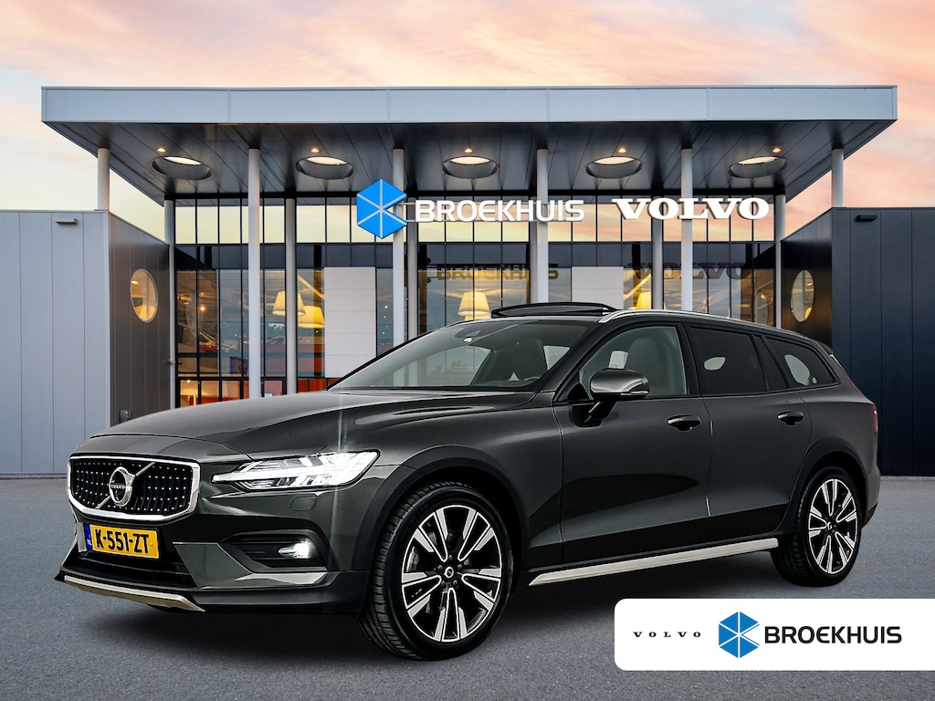 Volvo V60 Cross Country B5 AWD Pro | 19" | Trekhaak | Panoramadak | Head-Up | 360 Camera | Elektr. verst. Stoelen | Full LED | Harman Kardon