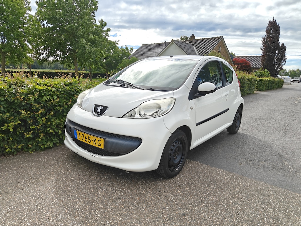 Peugeot 107 1.0-12V XR AIRCO BJ 2008