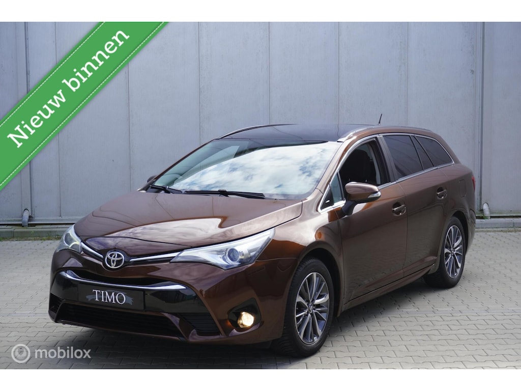 Toyota Avensis Touring Sports Automaat 1.8 VVT-i Dynamic