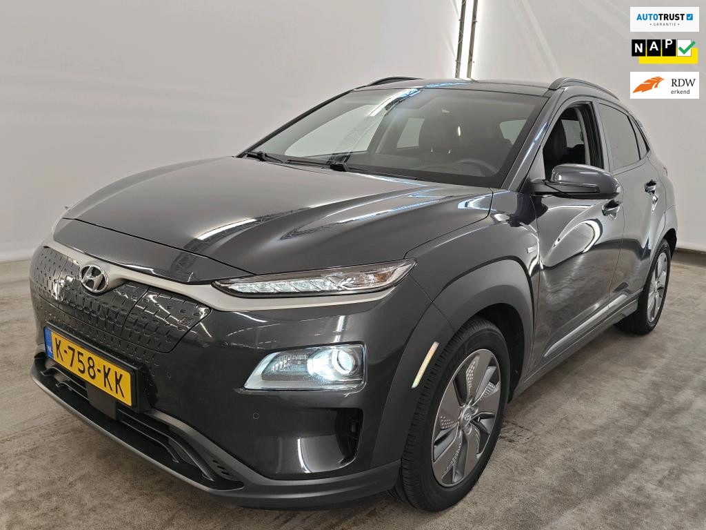 Hyundai Kona Electric EV Premium 64 kWh Warmtepomp SOH 100% FASE 3 Verkeersbordassistent
