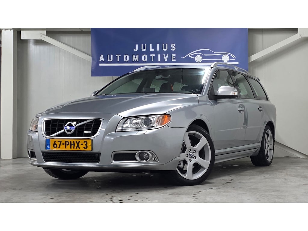 Volvo V70 2.0T R-Edition NieuweKoppeling Volledig Onderhouden Trekhaak PDC HighPerformanceSound Mooi!
