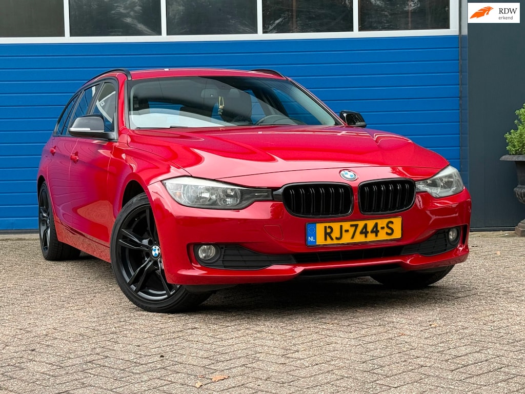 BMW 3-Serie Touring 318d High Executive|Leder|Navi.