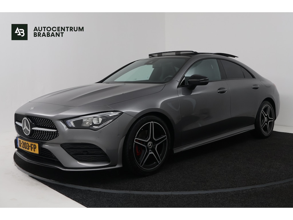 Mercedes-Benz CLA 180 Business Solution AMG (PANORAMADAK, STOELVERWARMING, SFEERVERLICHTING)
