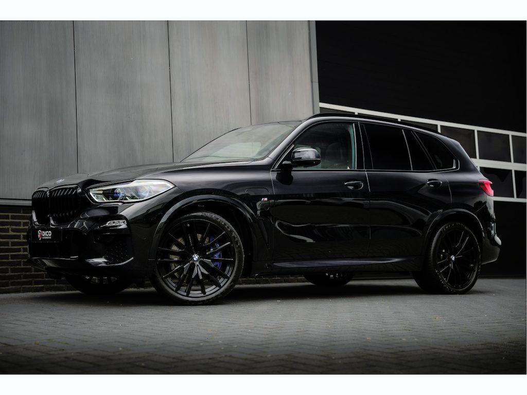 BMW X5 xDrive45e 394 pk High Executive M-Sportpakket /Pano-Dak /Lucht-Vering /Laser /Head-Up/ Harman&Kardon /360-Camera /Adap.Cruise/Keyless /Soft-Close /Stoelvent. /Massage /22'' LMV