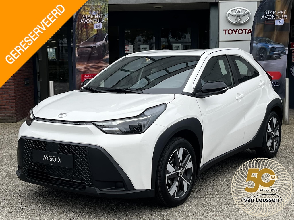 Toyota Aygo X Hybrid 115 play AD-CRUISE APPLE/ANDROID CAMERA EL-RAMEN EL-SPIEGELS GO-PACK LM-VELGEN NL-AUTO