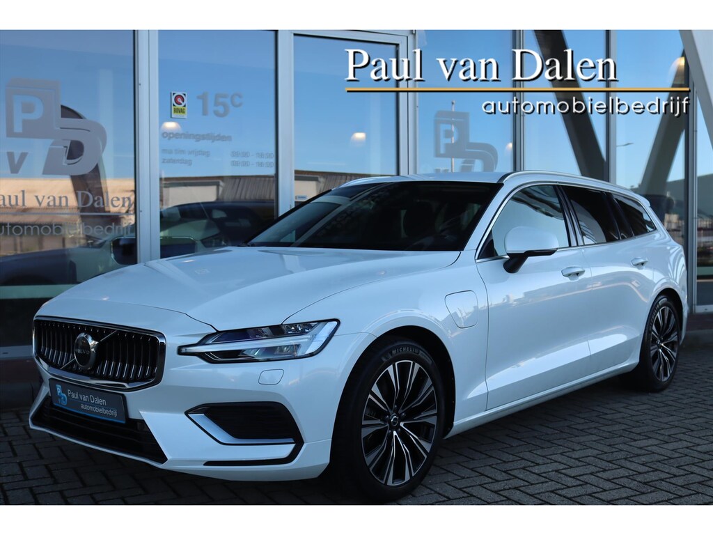 Volvo V60 2.0 T6 Plug-in Hybrid 350PK AWD Plus Bright Trekhaak | Navi | Stoelverw. | Keyless | Electr.klep | Virtual Cockp. | Adapt cruise | 18 inch Lm |