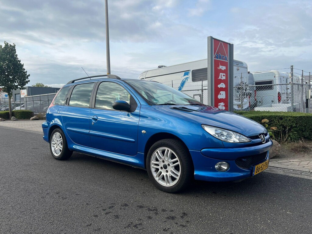 Peugeot 206 1.4 Air-line 2 | Airco | Trekhaak | Elek. Ramen Voor