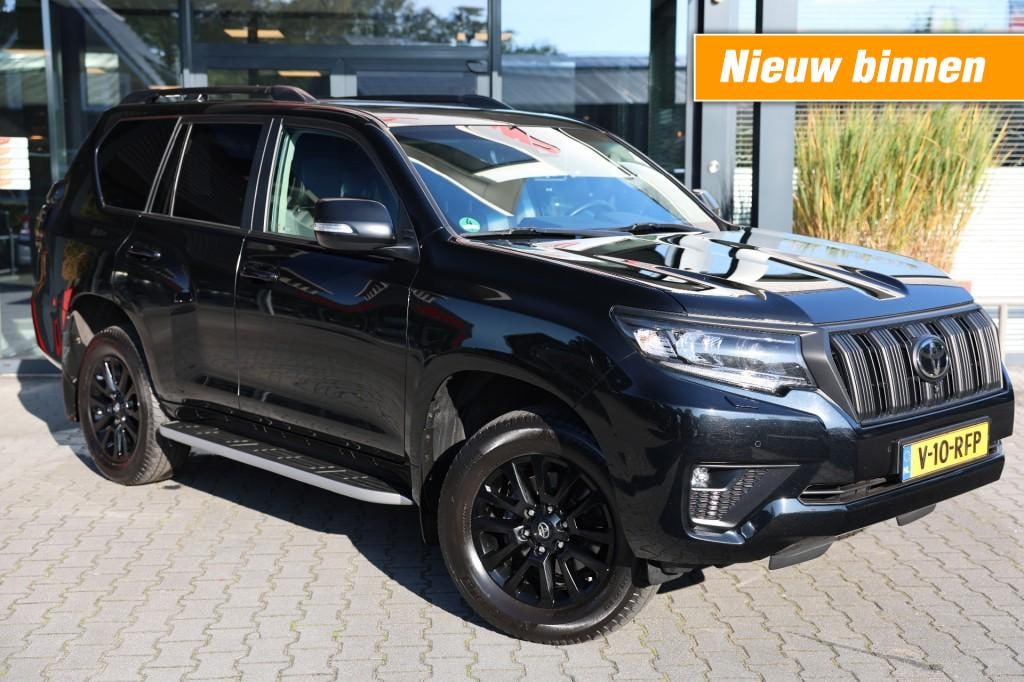 Toyota Land Cruiser 2.8 D-4D 5DRS BLACK EDITION A/T VAN
