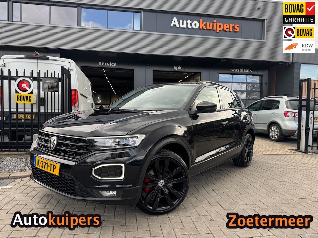 Volkswagen T-Roc 1.5 TSI Sport Business R , black edition