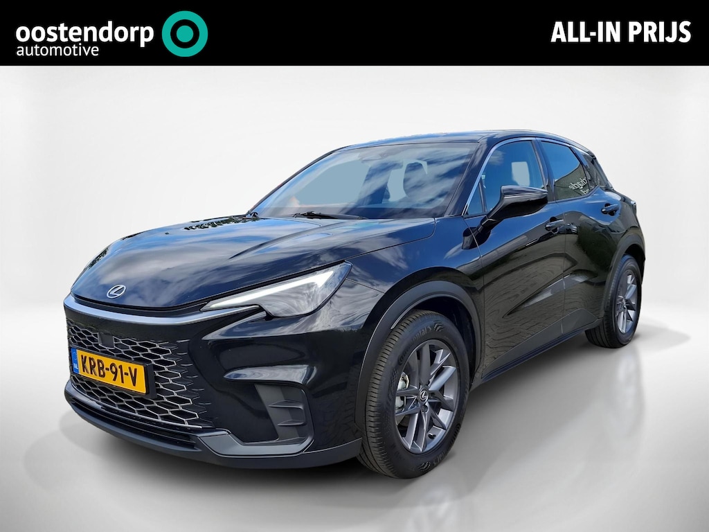 Lexus LBX 1.5 Business Line 2WD | CarPlay | Cruise Adpt. | Camera |