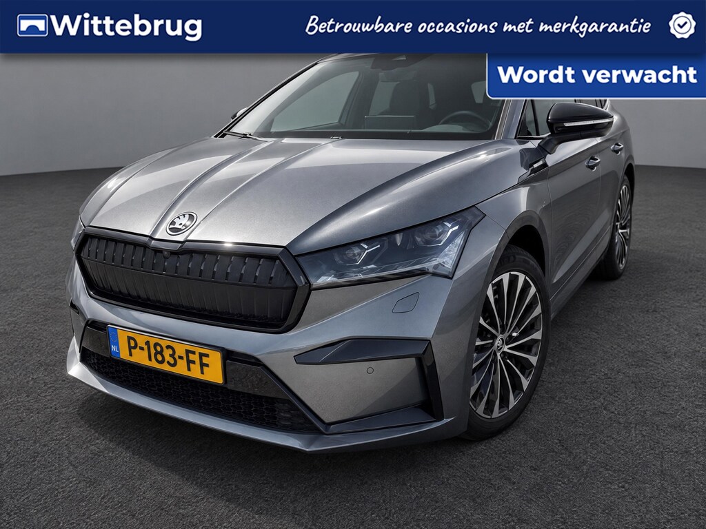 Skoda Enyaq iV 80 Sportline / Navigatie / Camera / Parkeersensoren V+A / Dodehoek herkenning / Stoel+stuurverwarming /